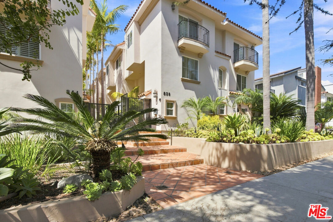 838 17th St Unit: 103
