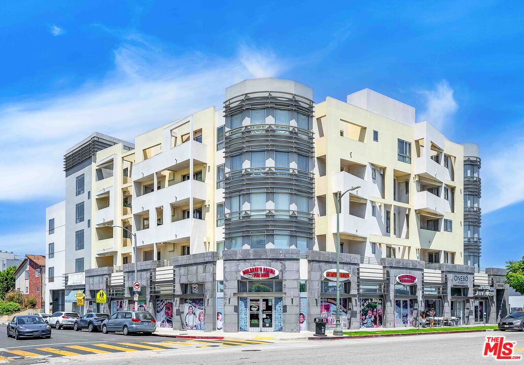 1260 S Corning ST Unit: 206