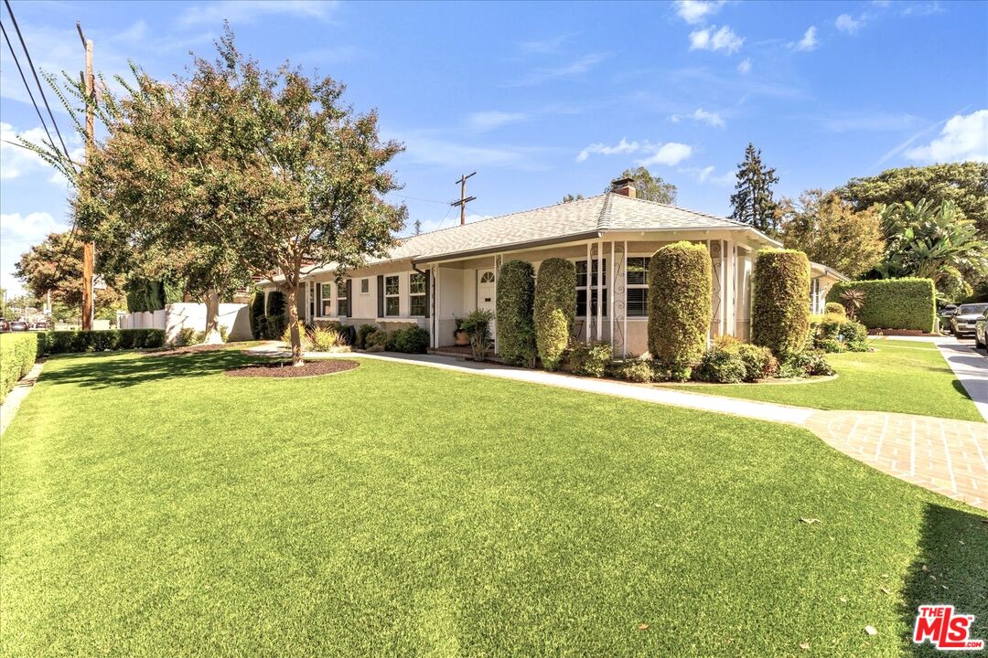 12045 Pacoima Ct