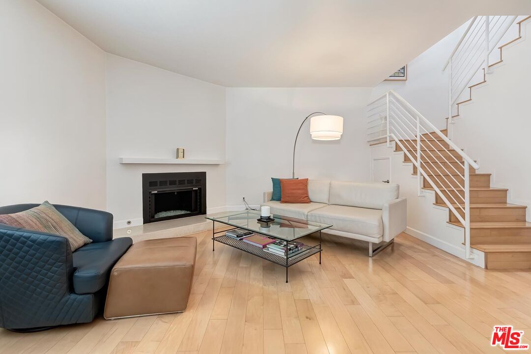 1830 Colby Ave Unit: 9