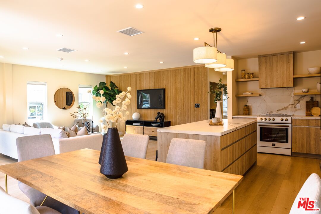 9051 Lucerne Ave Unit: C