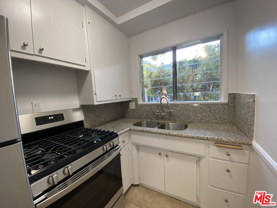 228 Idaho Ave Unit: 228-3