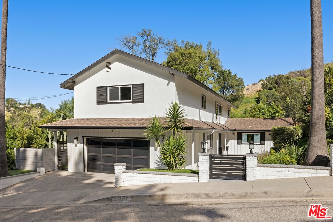 3430 Loadstone Dr