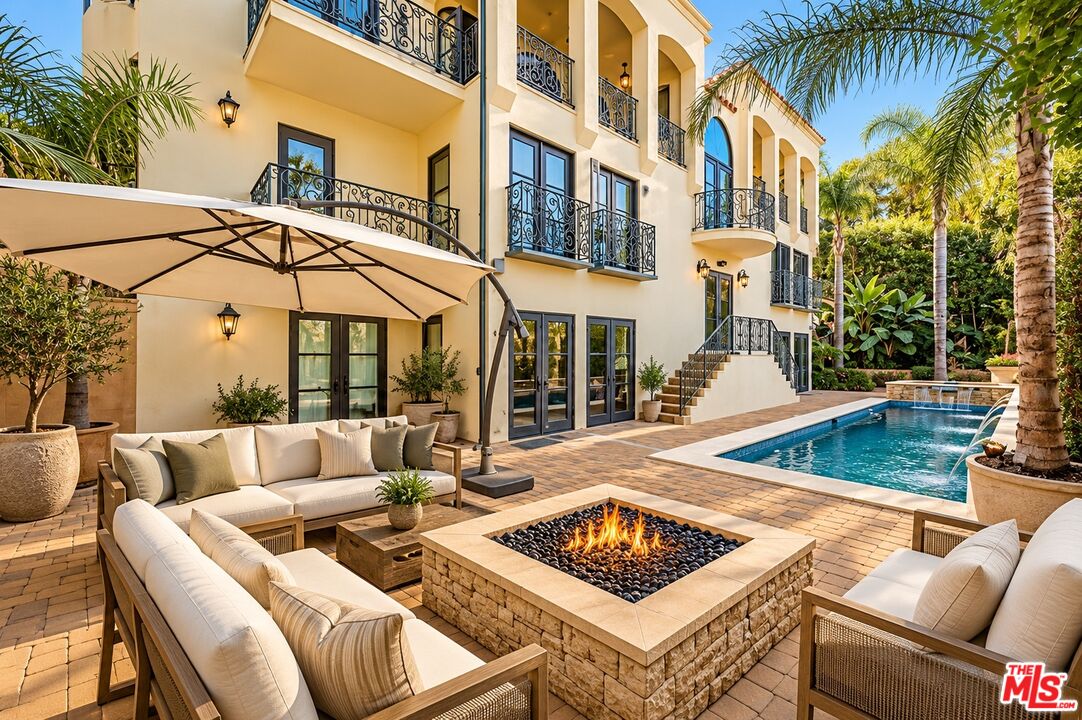 3110 Benedict Canyon Dr