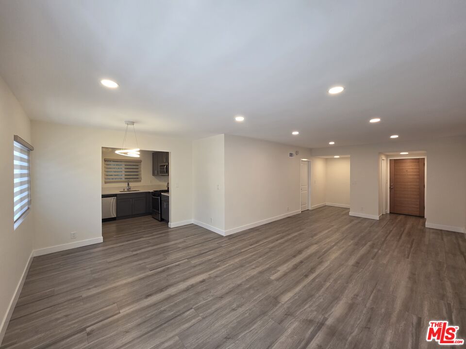 1760 S Bentley Ave Unit: 3