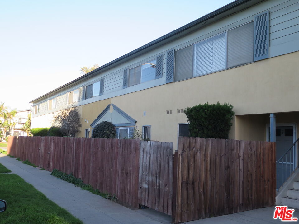 3603 MENTONE AVE Unit: 5