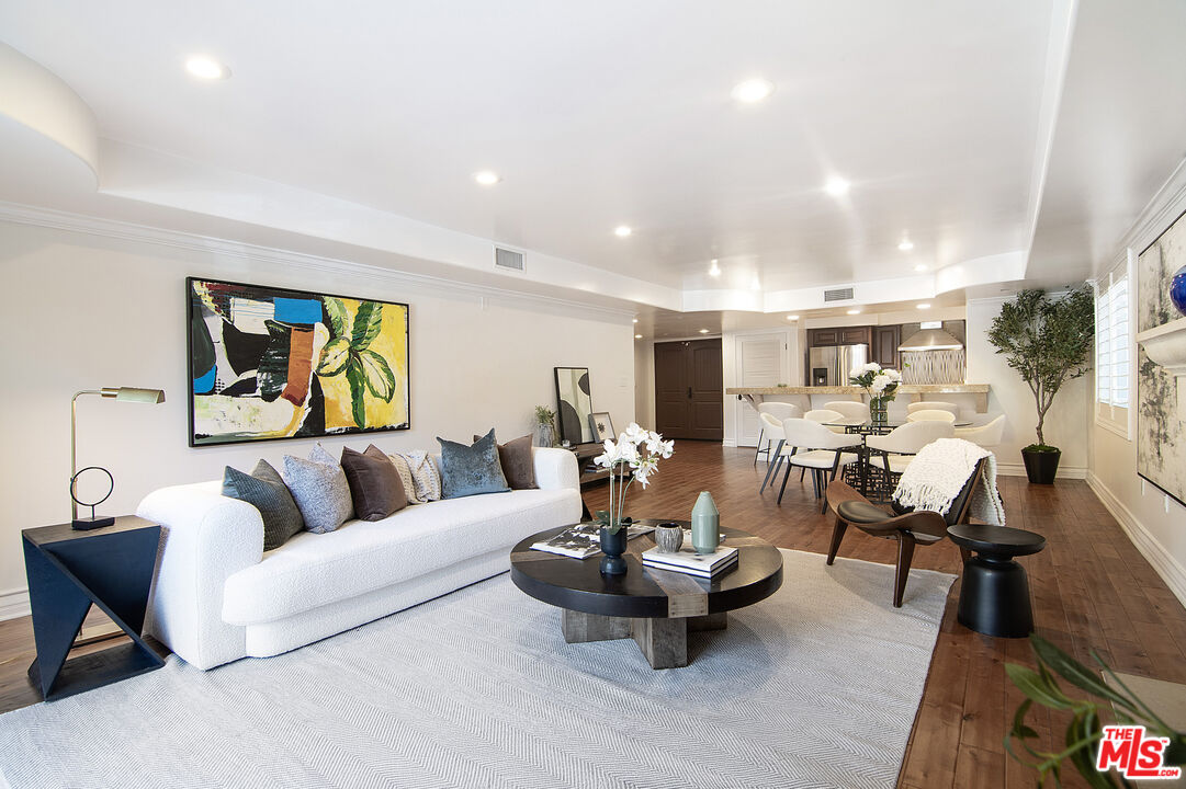 10390 La Grange Ave Unit: 102