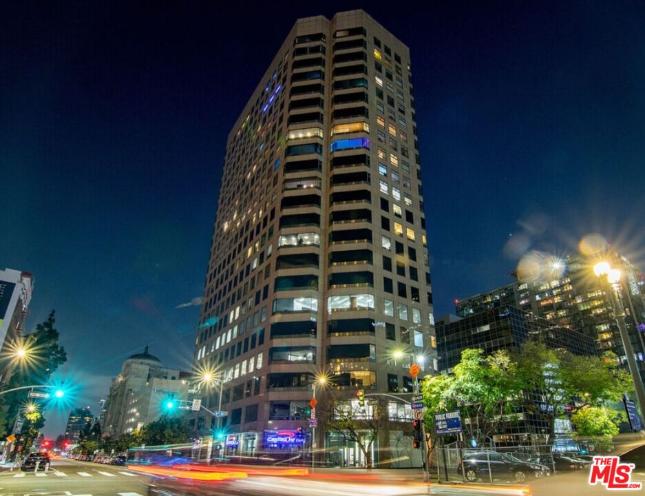 801 S Grand Ave Unit: 2205