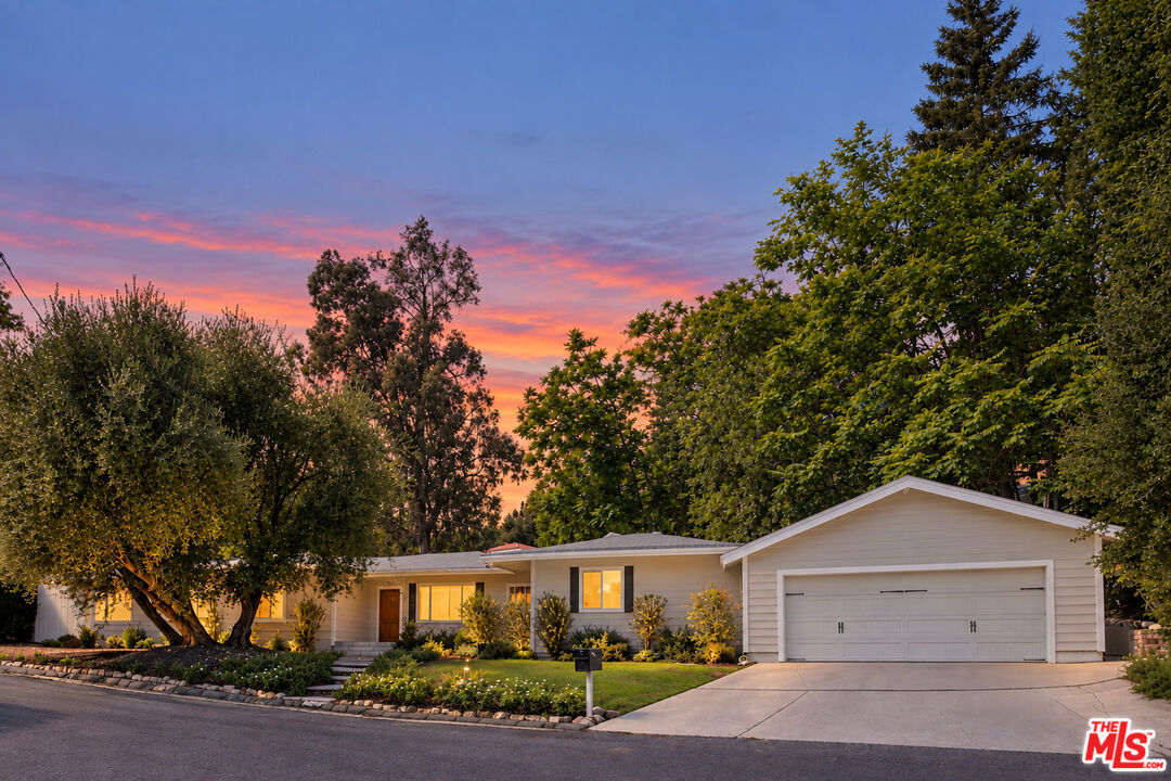 4901 Palo Dr
