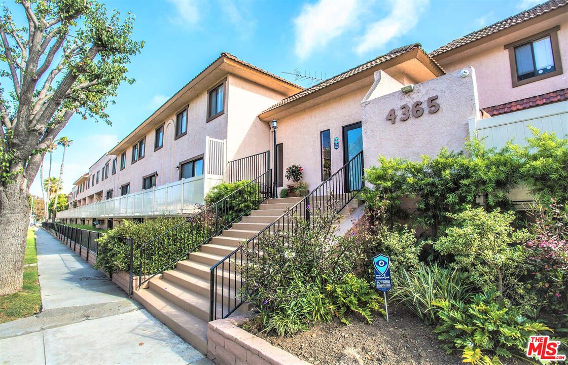 4365 Mclaughlin Ave Unit: 18