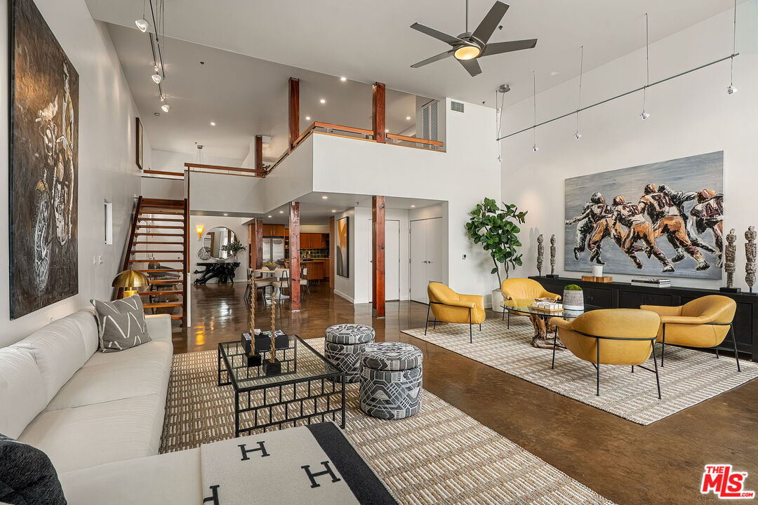 615 Hampton Dr Unit: C102